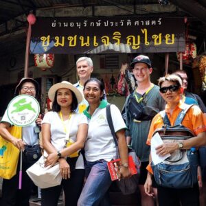 “Bangkok Walking Hopping Tour” show city’s historic sights are located. (Adult)